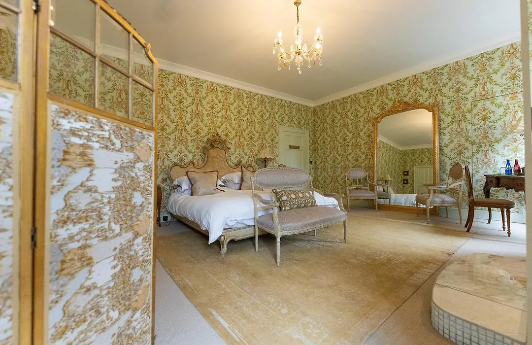 Gileston Manor Luxury B&B-1